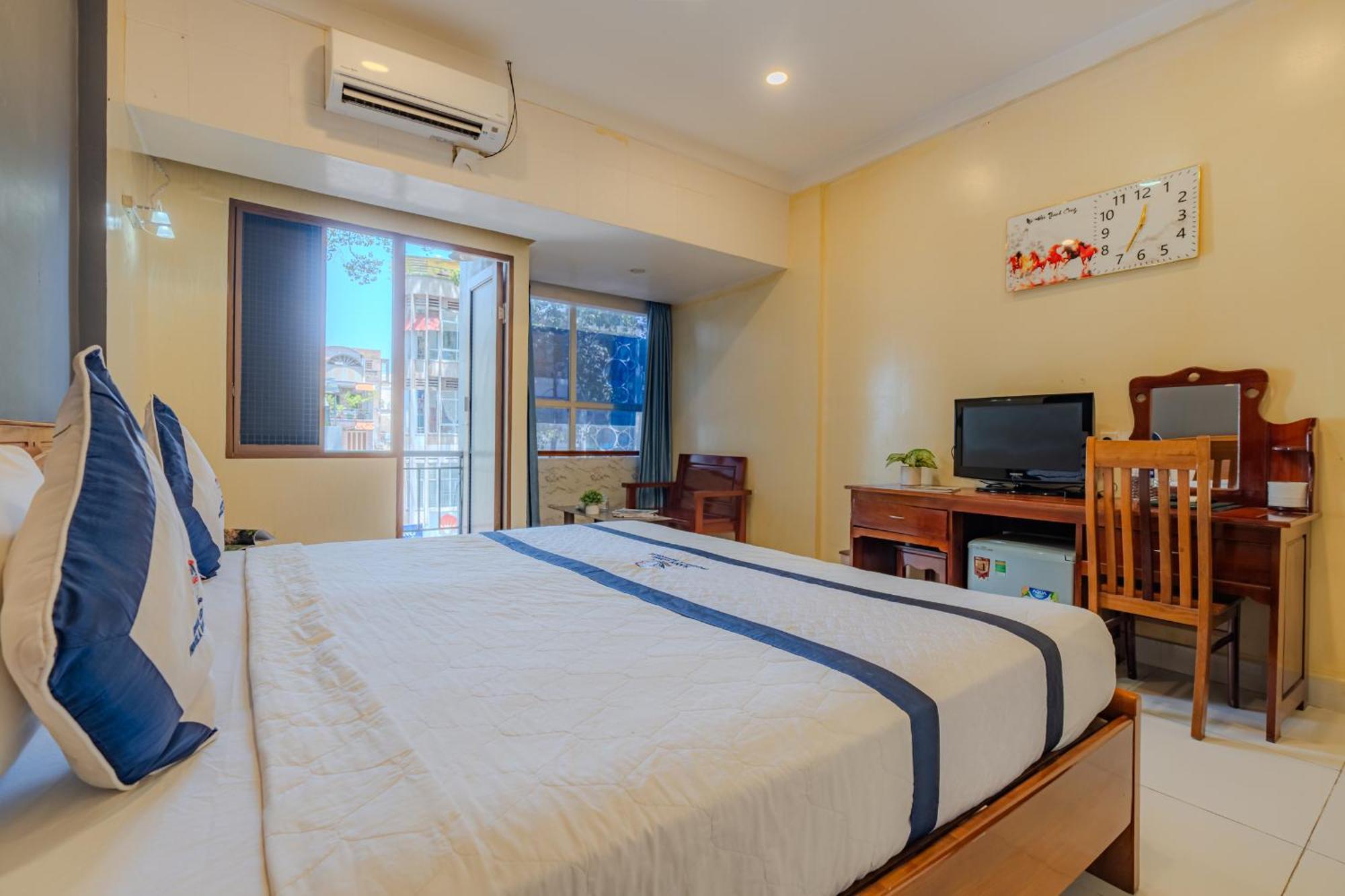 Khach San Hanh Long Ho Chi Minh City Exterior photo